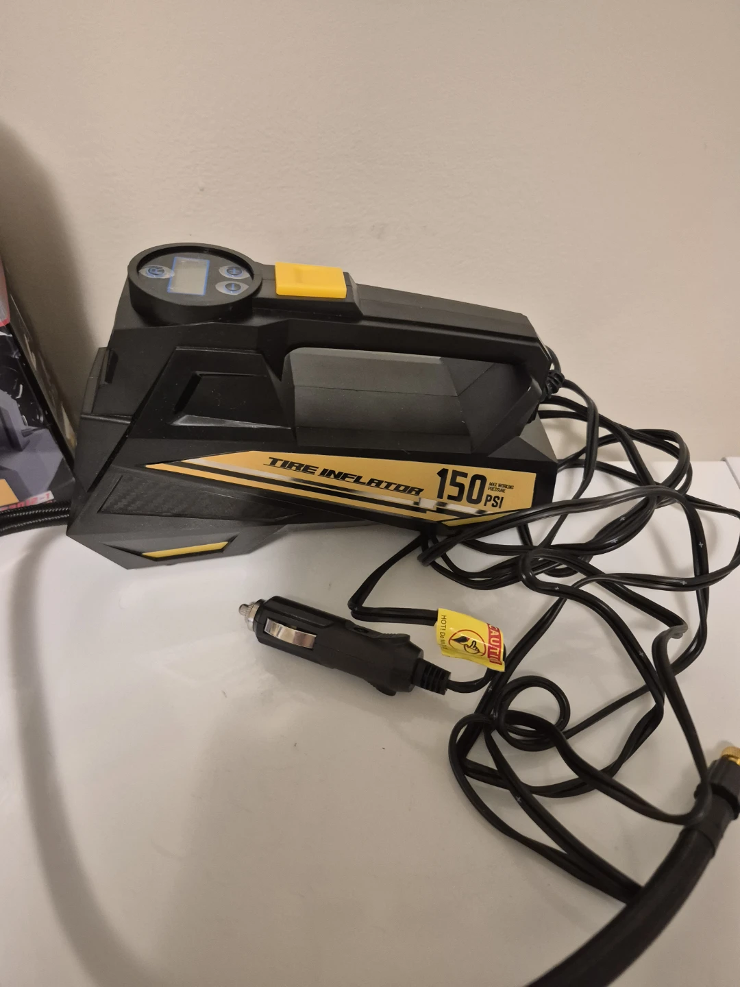 Carsun 150 PSI Tire Inflator 💨 - photo 4
