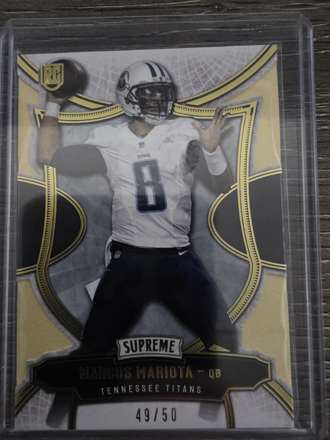 Marcus Mariota 2015 Supreme Rookie Card 49/50