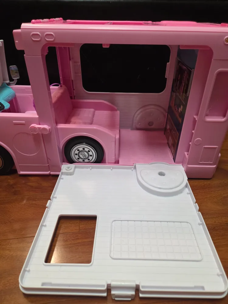 Barbie Pink Camper Van Playset - photo 2