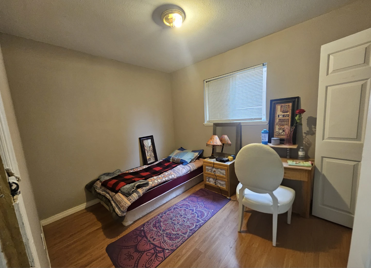 Room for Rent – Surrey / Furnished / Short-Term Available - photo 2