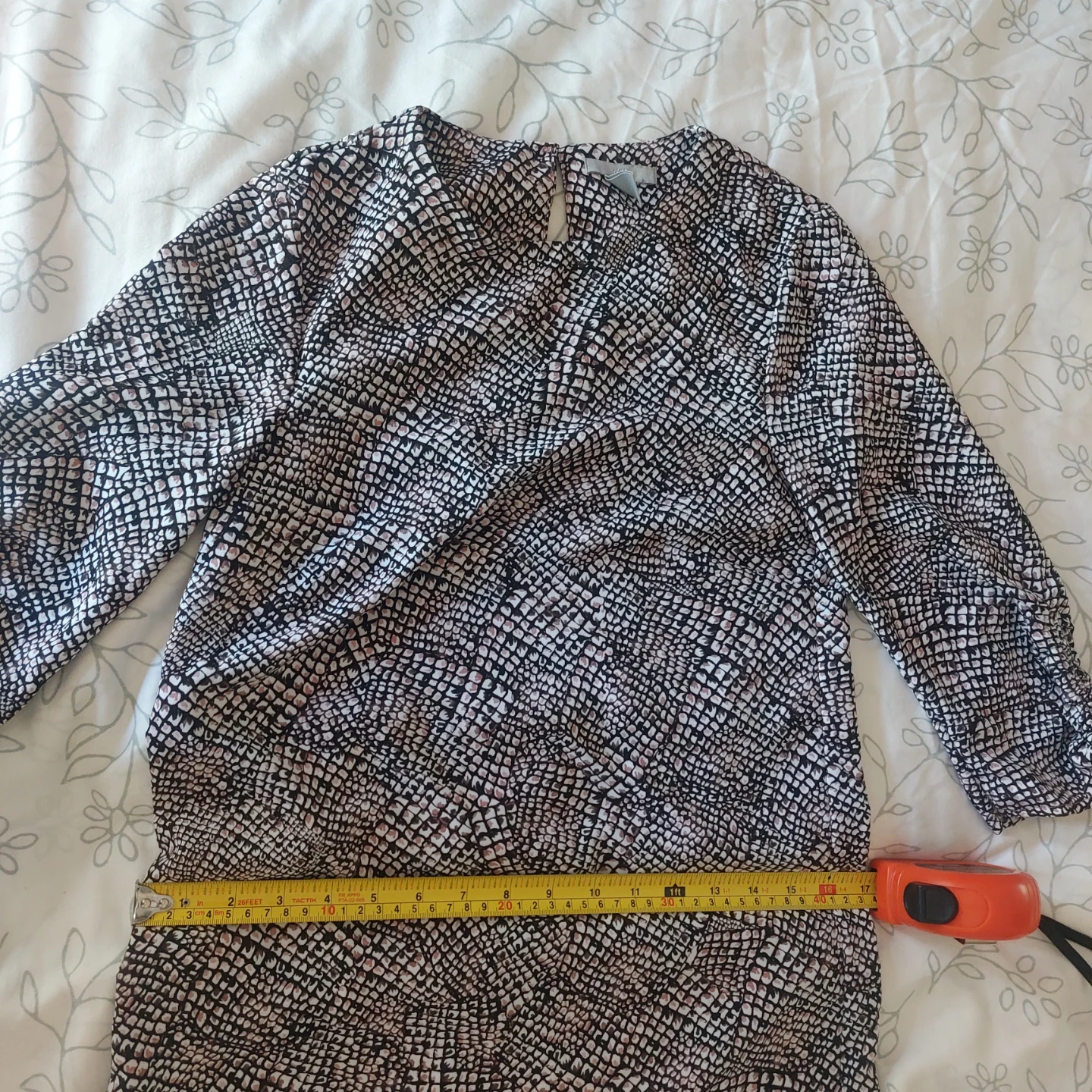 H&M office / semi formal snake print dress size 2 - photo 4