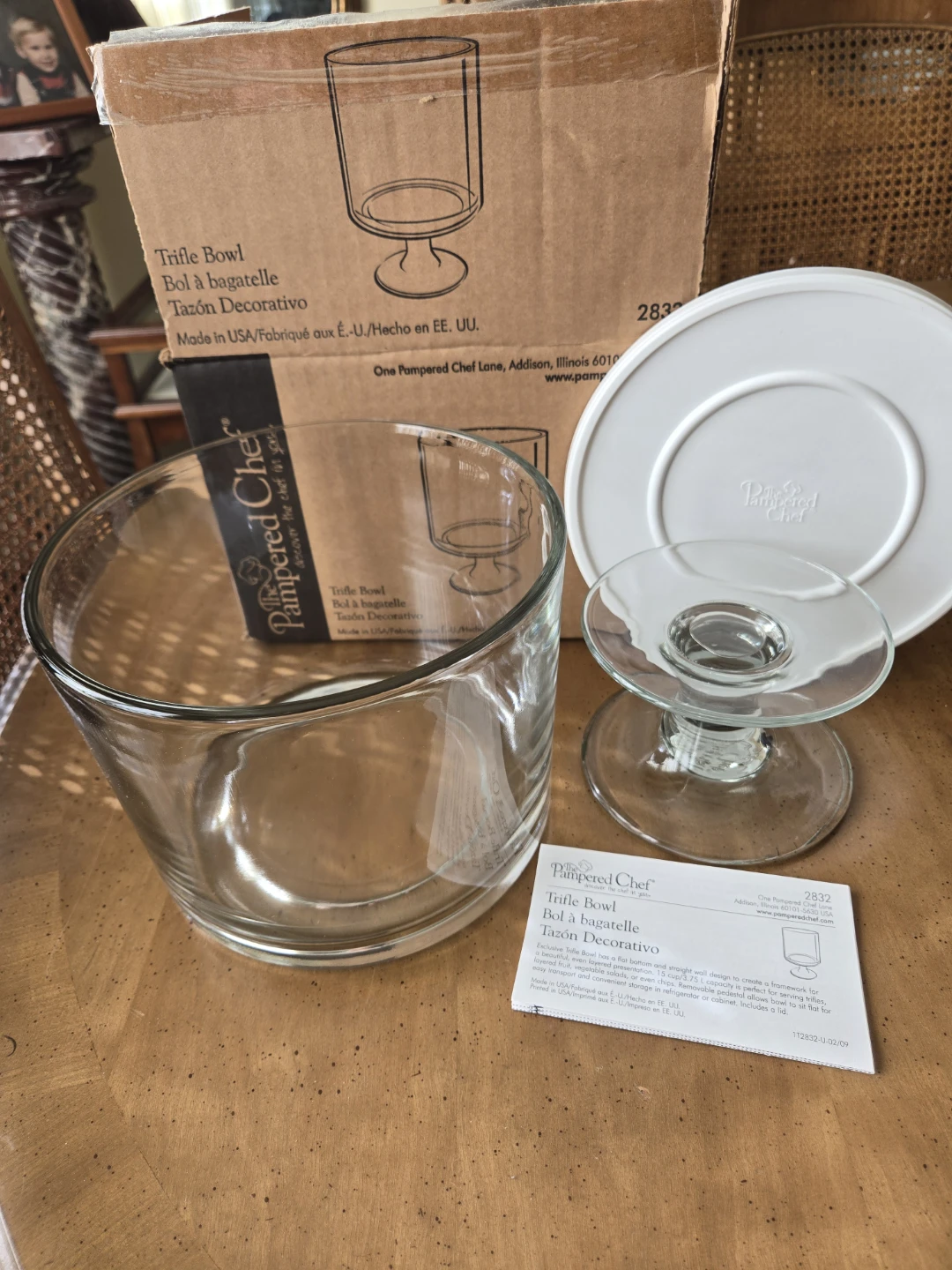 The Pampered Chef Trifle Bowl with Lid