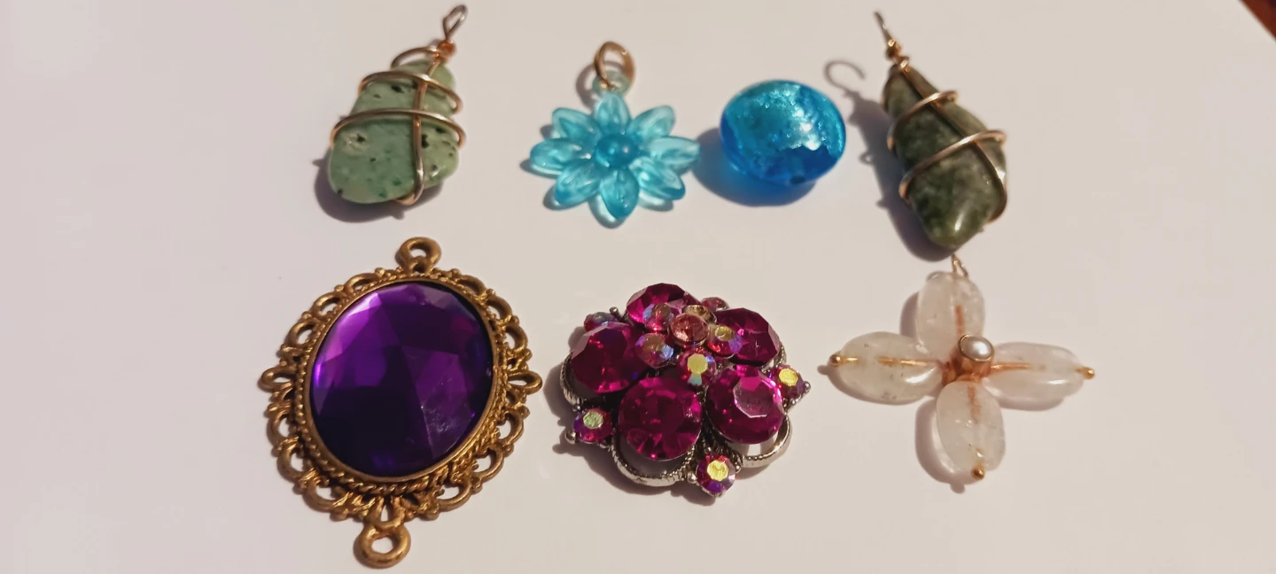 Lot of 7 Assorted Charms and Pendants $5 EACH. - photo 5