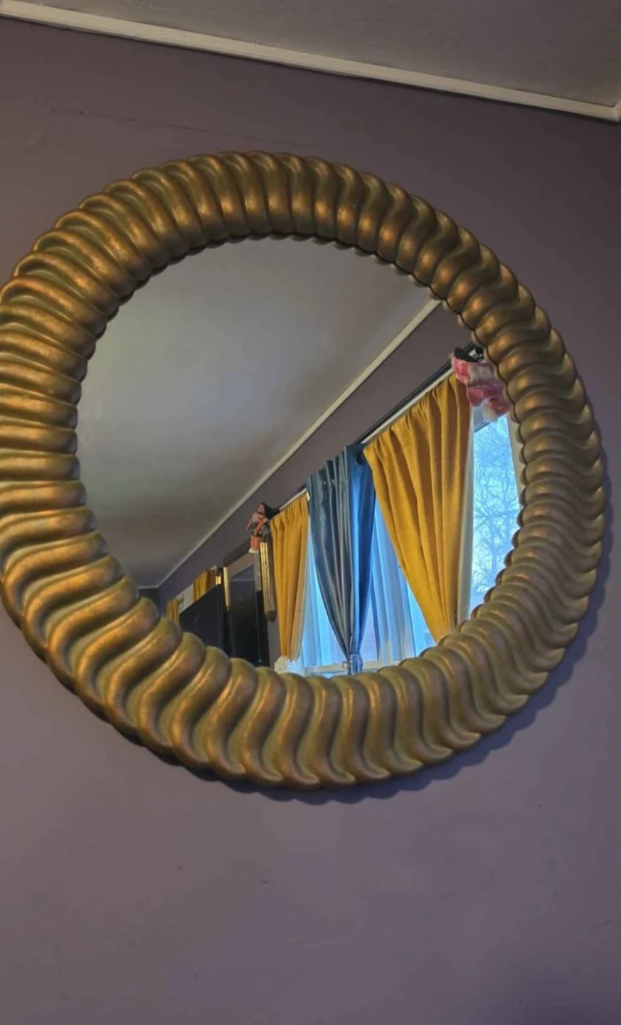 2 round mirrors