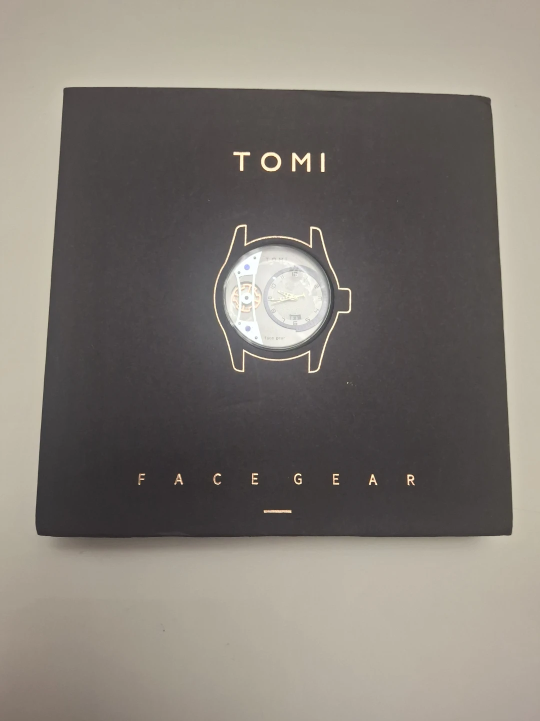 Tomi Face Gear Watch with Extra Bands - photo 5