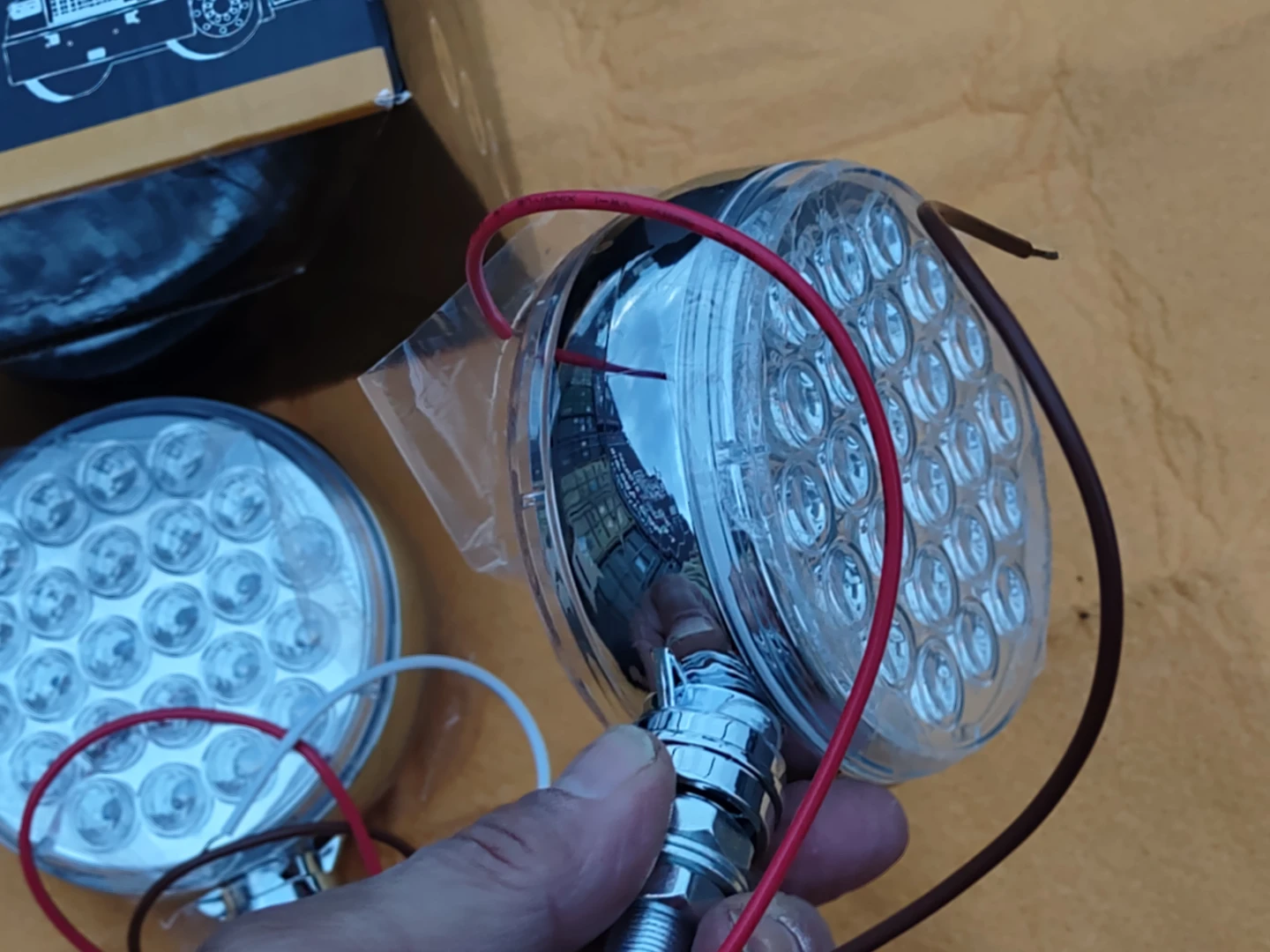 Free delivery,Grand 4" Double Faced LED Lights (Twin Pack) - photo 4