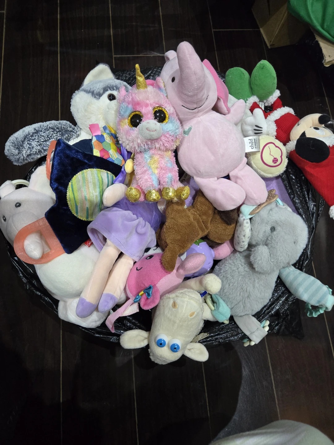 Mixed Lot of Stuffed Animals