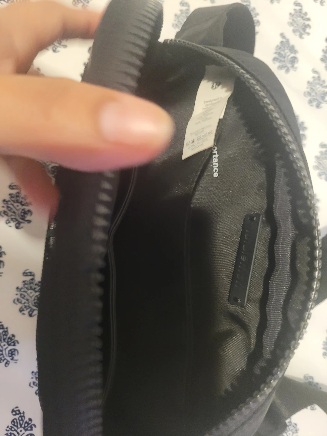 Lululemon Everywhere Belt Bag Black - photo 2