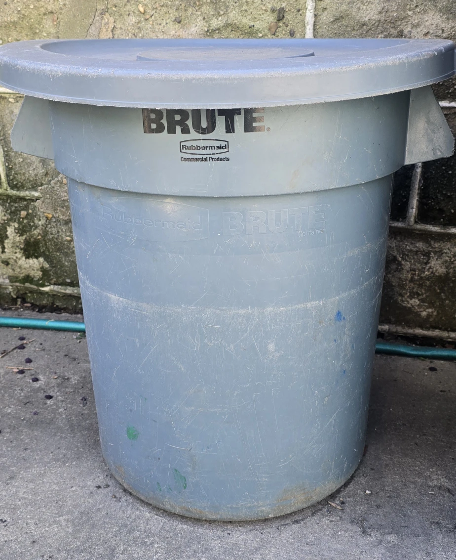 Rubbermaid Brute Trash Can