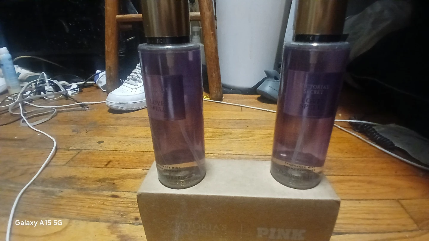 Victoria's Secret Love Spell Fragrance Mist (2 Bottles) - photo 2