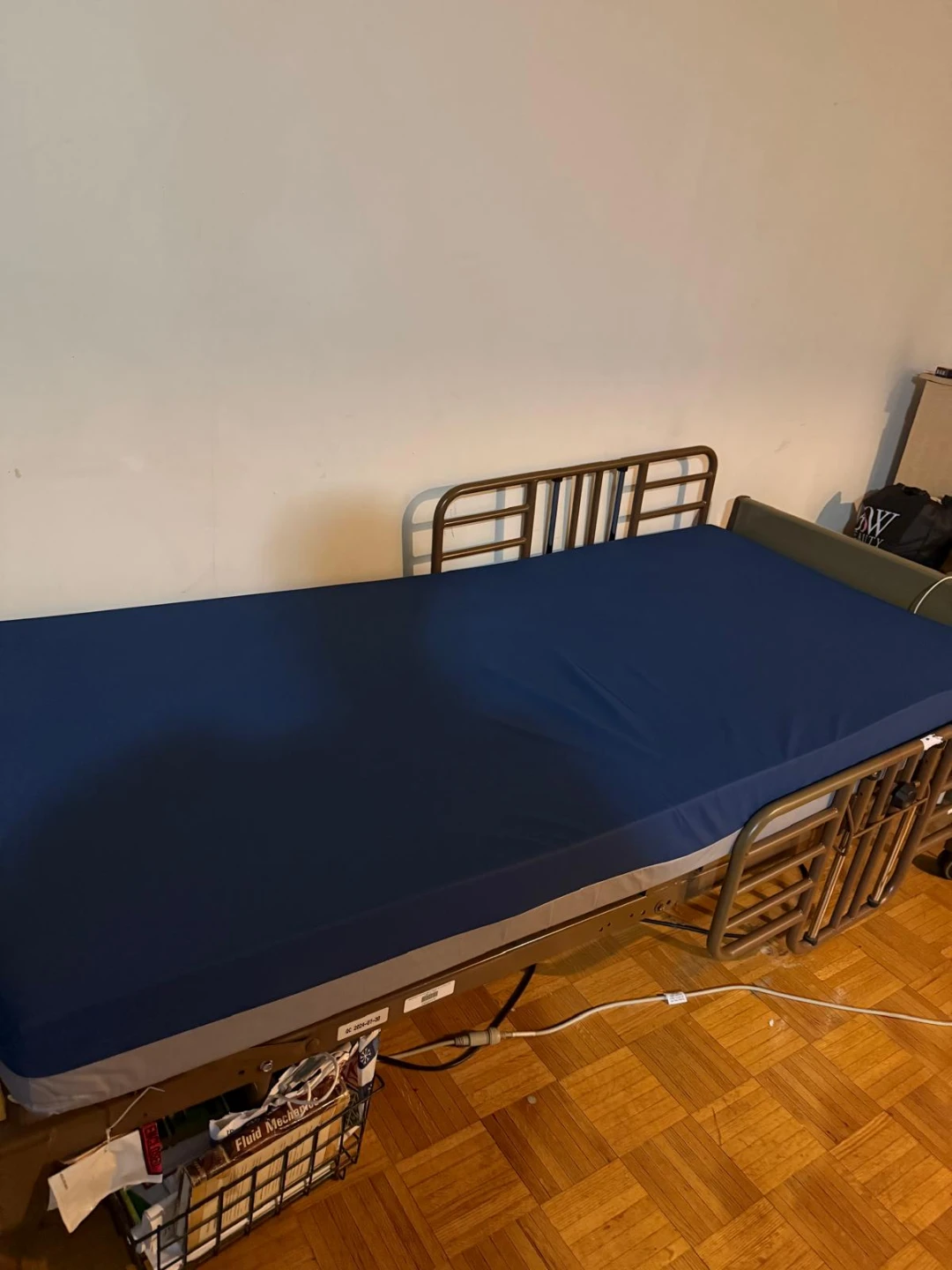 Hospital Bed with Electric Adjustment - photo 2