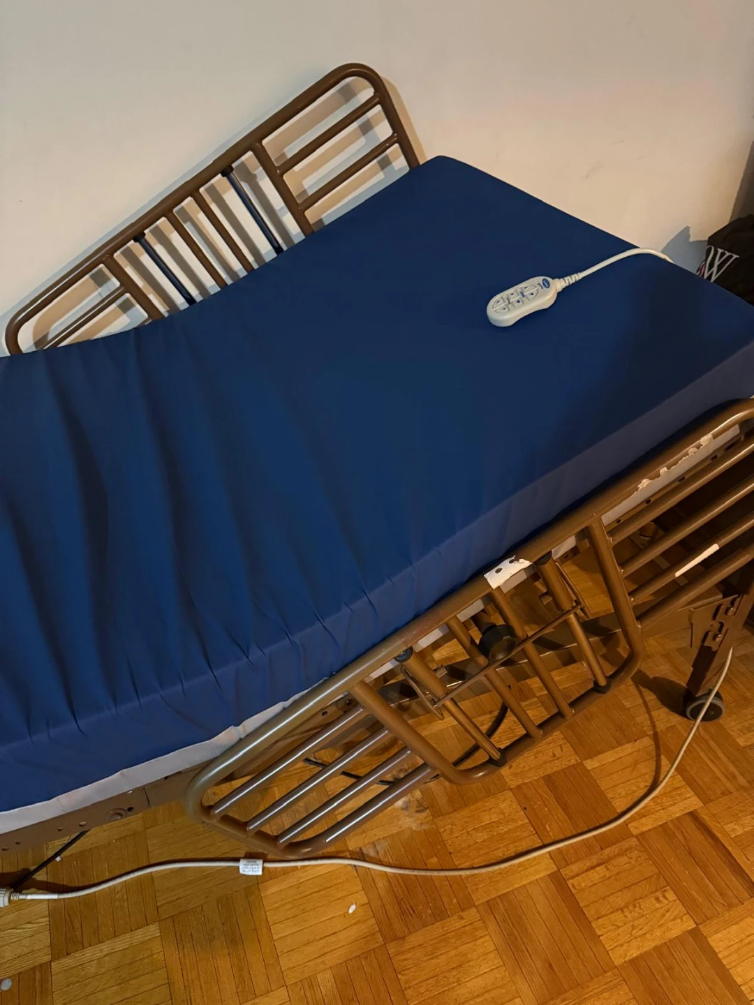 Hospital Bed with Electric Adjustment - photo 3