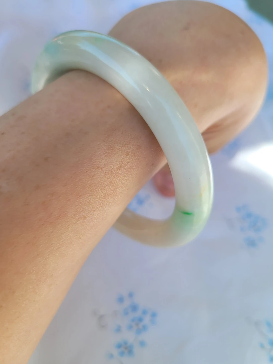 Jade Bangle Bracelet - photo 4