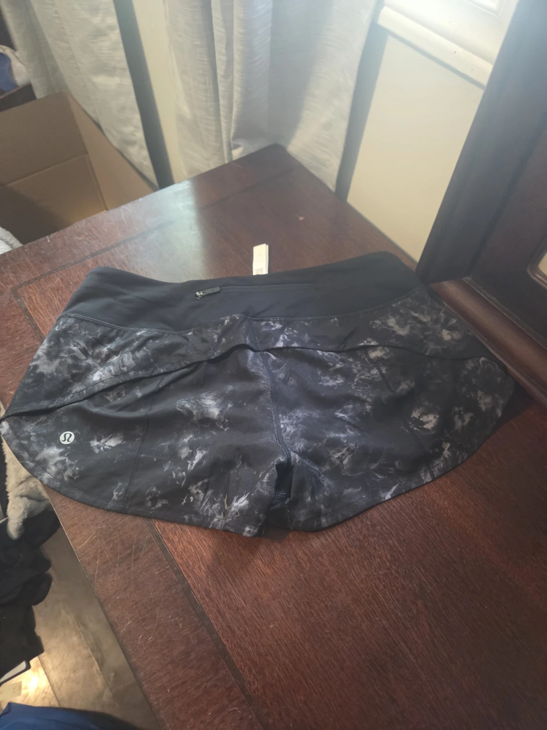 Lululemon Hotty Hot Shorts Black Marble Print Size 4