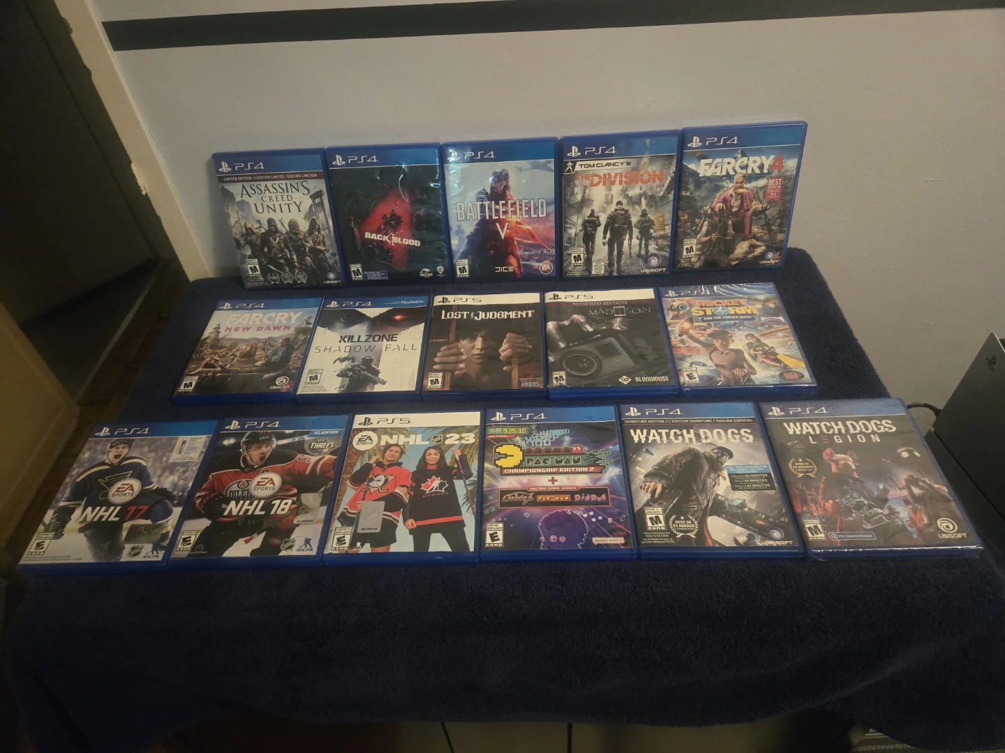 PlayStation 4 Slim Bundle with 16 Games and Controller