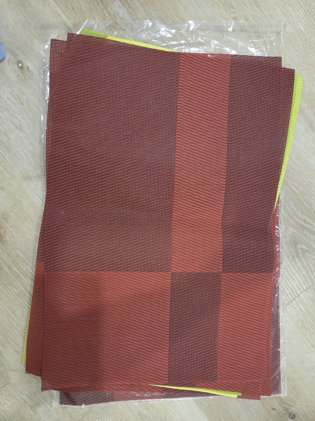 Set of 8 Placemats