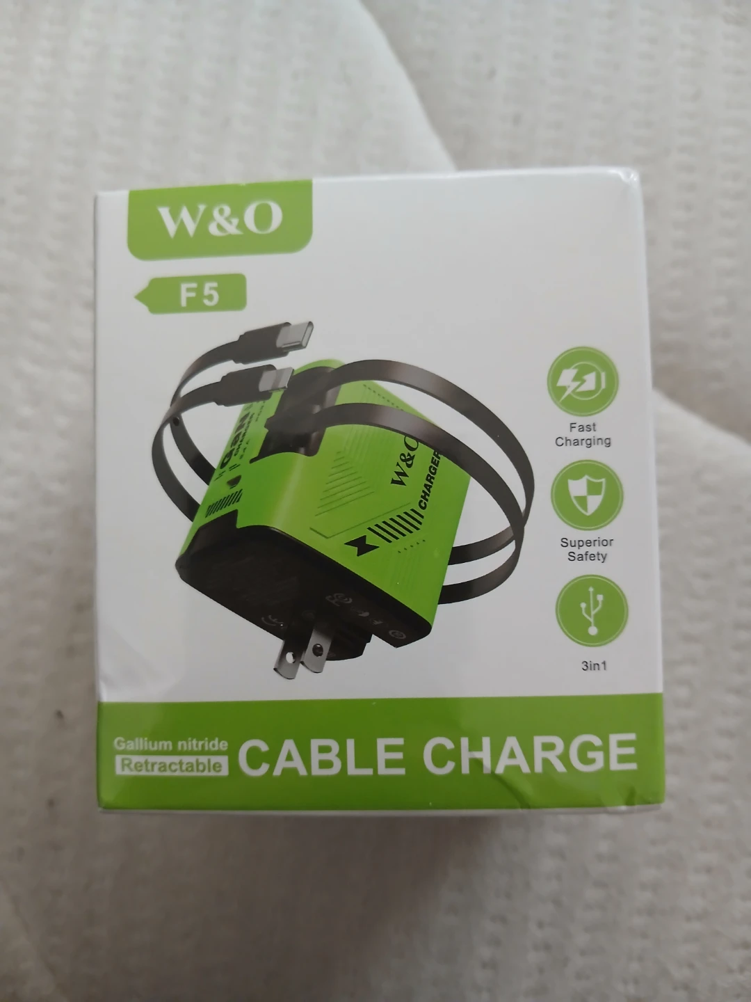 W&O F5 GaN 3-In-1 120W Retractable Cable Charger