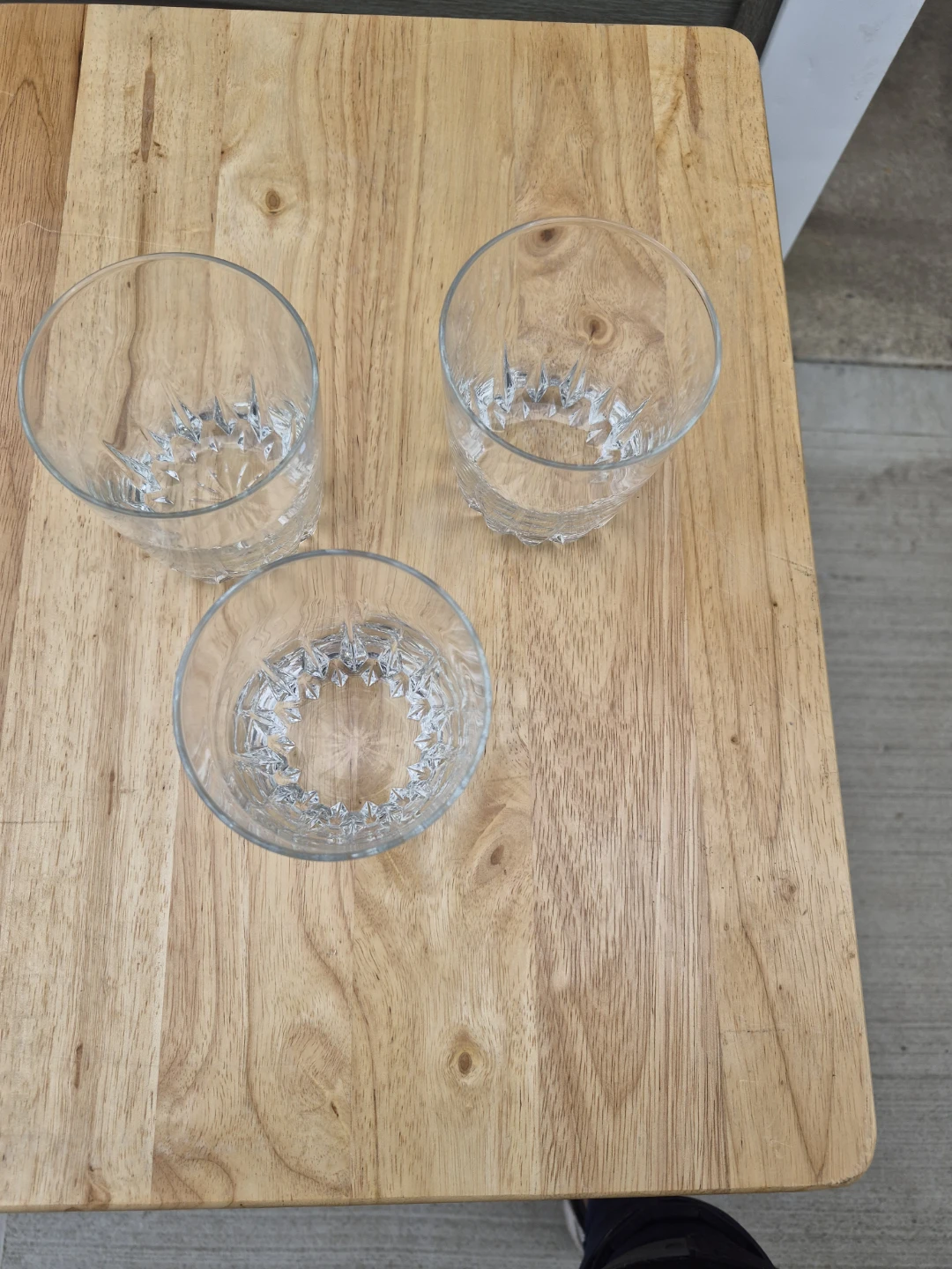 Set of 3 Clear Glass Tumblers - photo 2