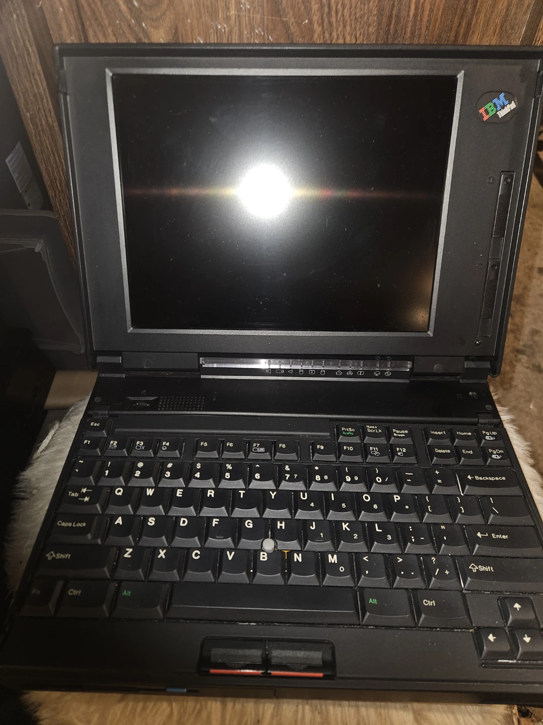 IBM ThinkPad Laptop *WINDOWS 95, WORKS PERFECTLY* - photo 2