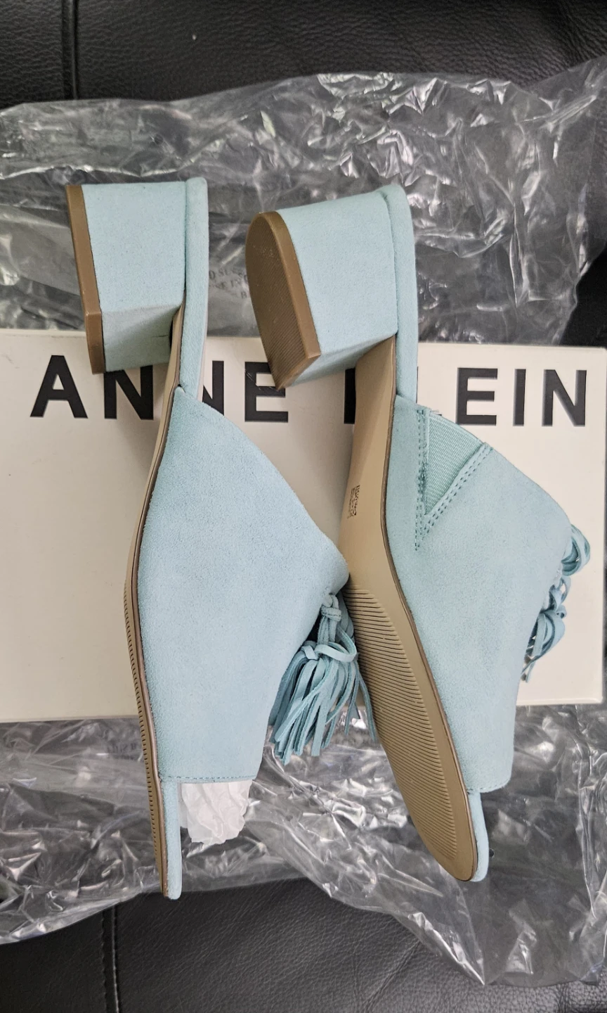 Ann Klein Light Blue Suede Tassel Slide Sandals Size 7.5 - photo 5