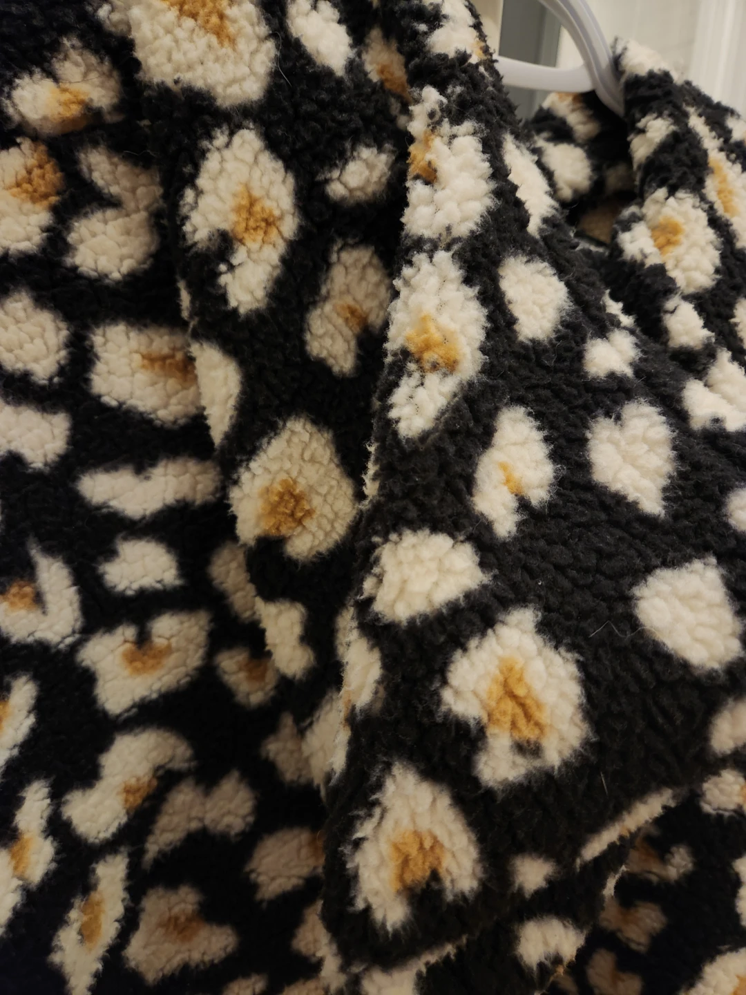 Cropped Leopard Print Fleece Hoodie - photo 3