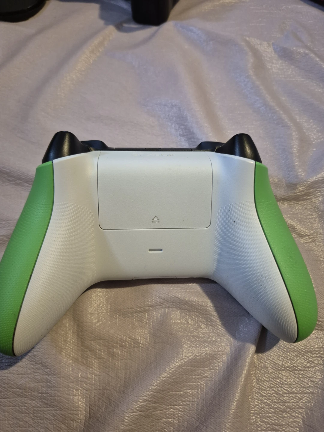 Xbox Wireless Controller - Electric Volt - photo 2