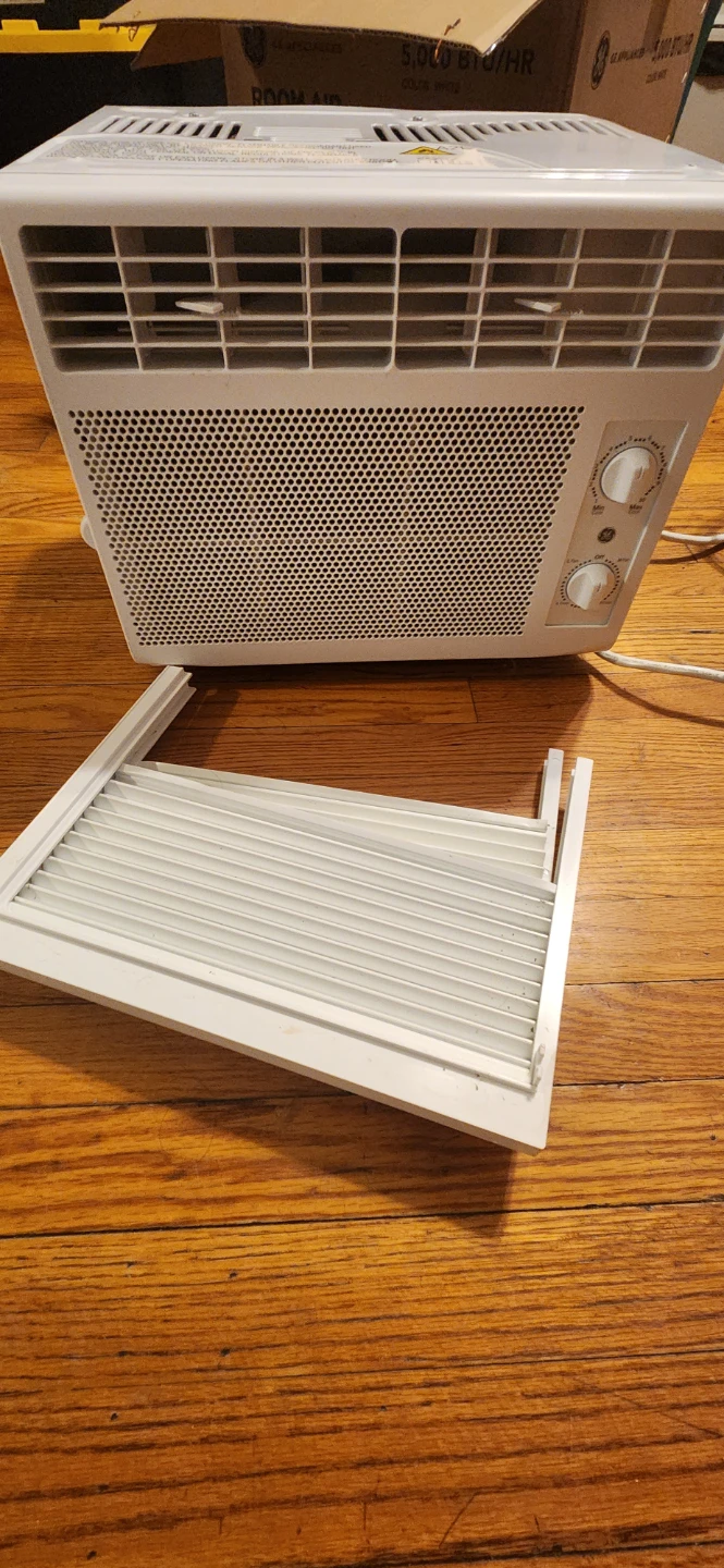 GE Appliances 5,000 BTU/HR Room Air Conditioner - White - photo 2