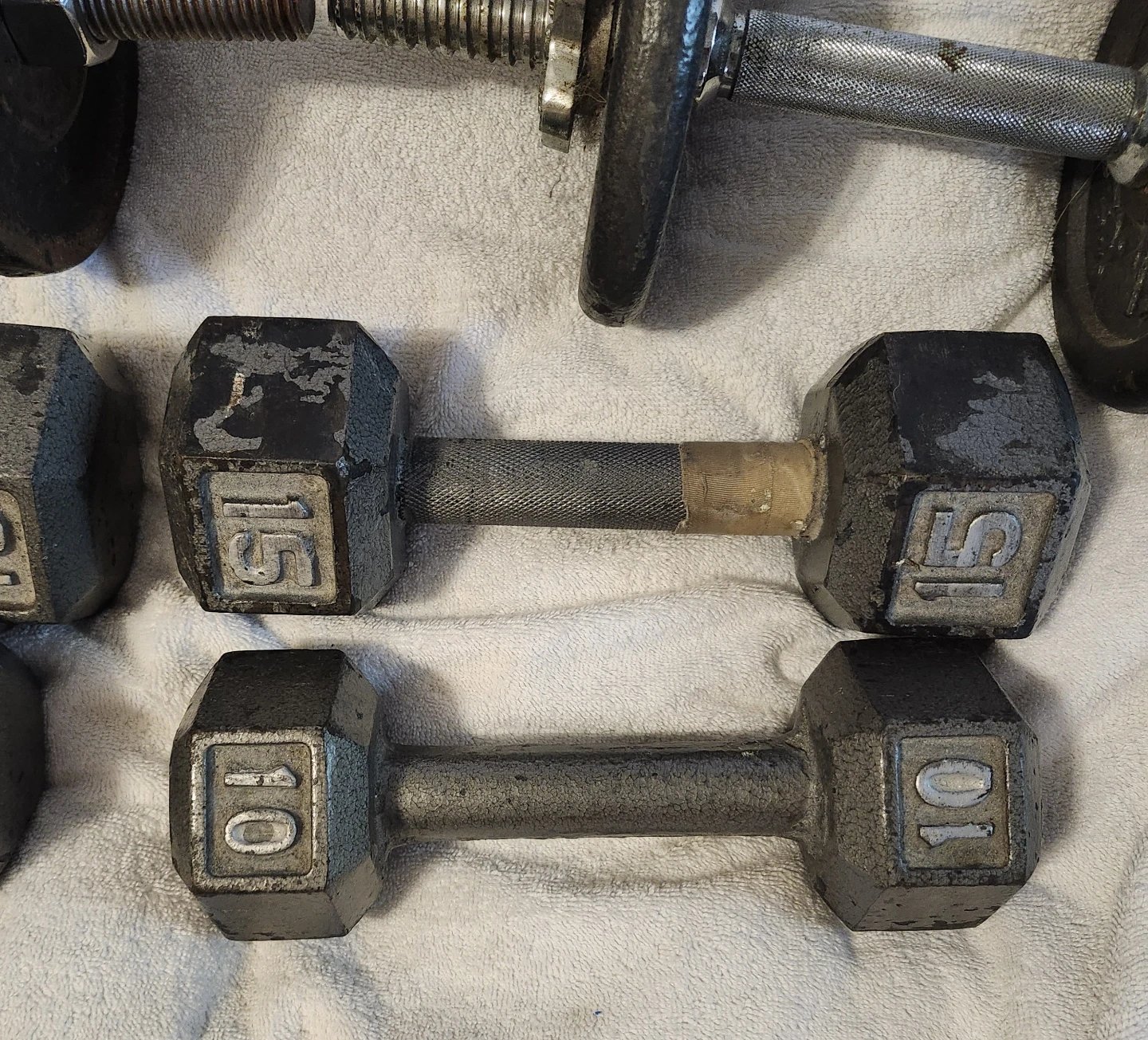 6 Dumbbells weights with 2 extra plates - Pre-owned - photo 3