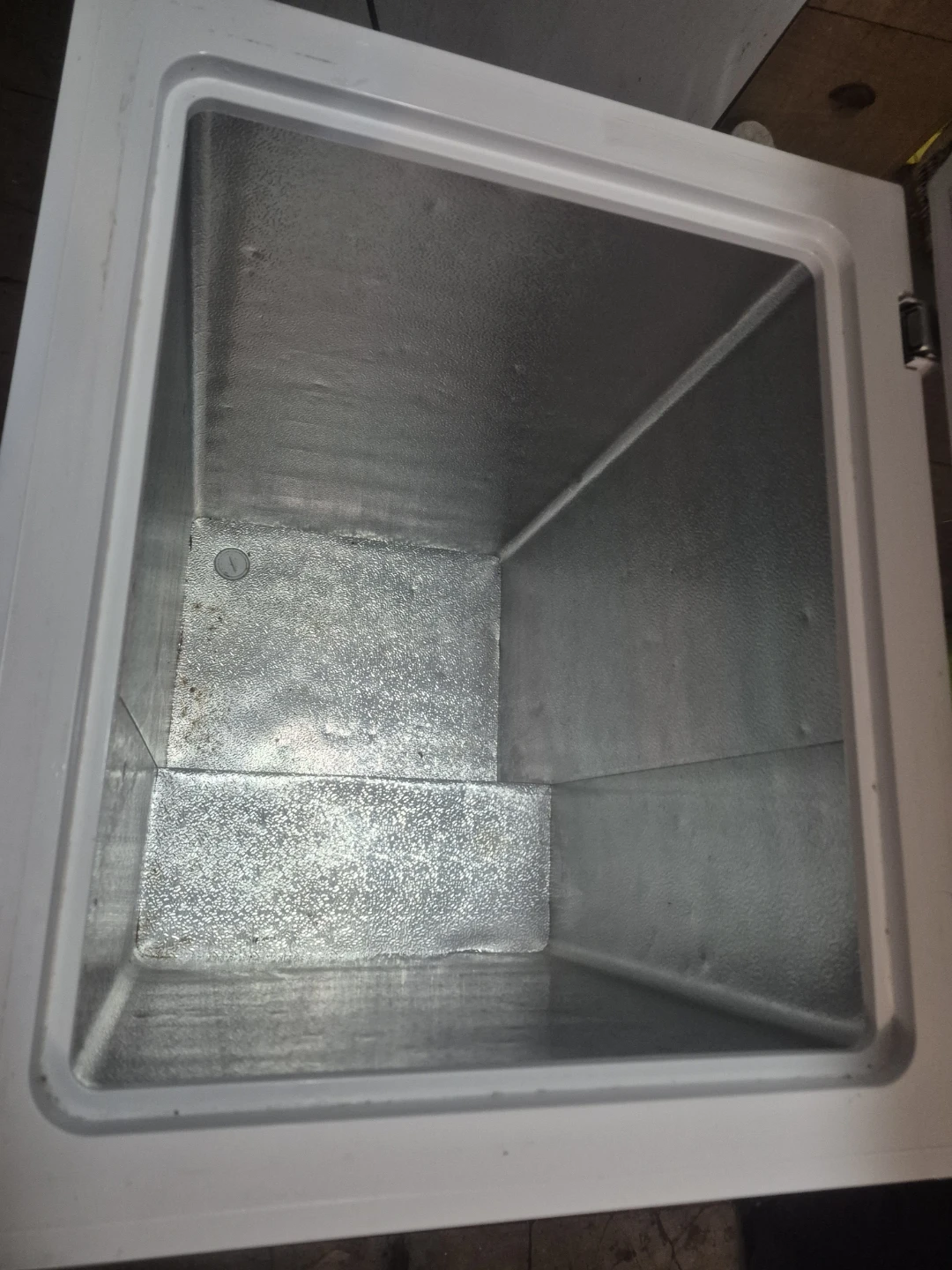 Arctic King Chest Freezer - photo 2