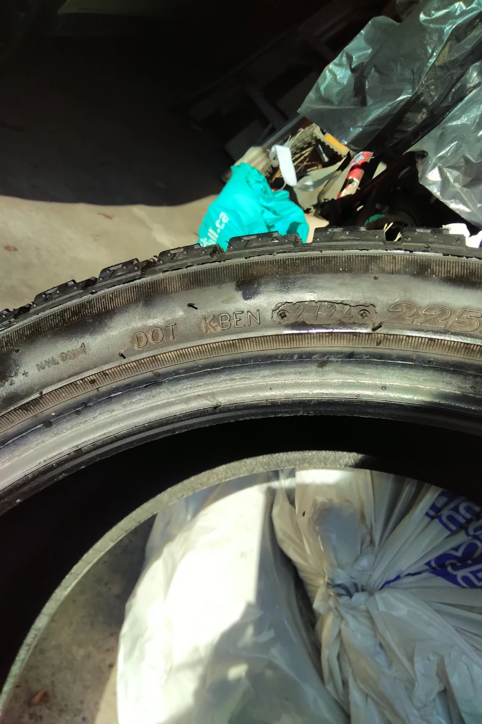 winter tires 225/40R18 - photo 5