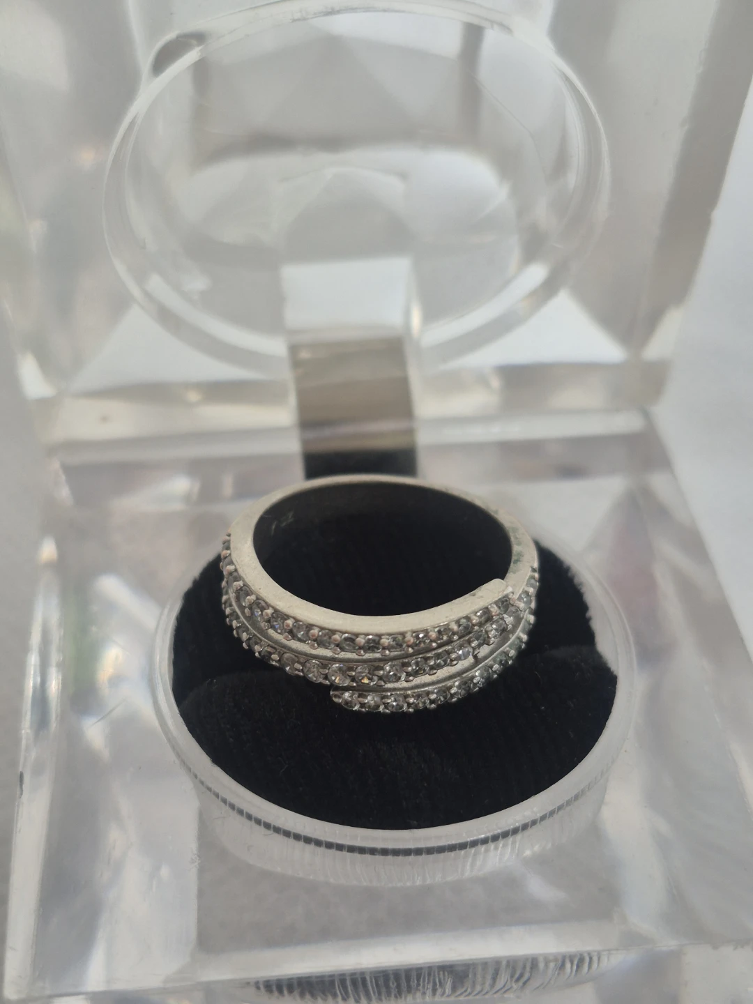 Rhinestone Band Ring in Clear Case - photo 5