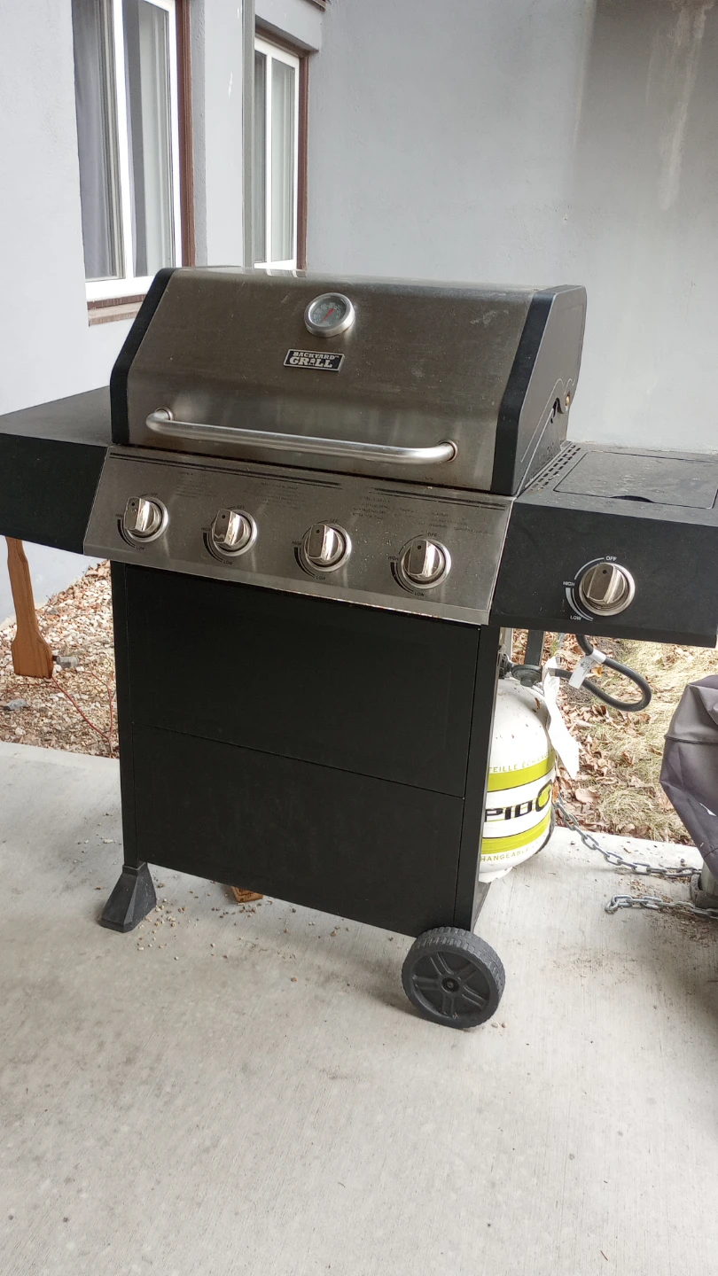 Backyard Grill Propane Gas Grill