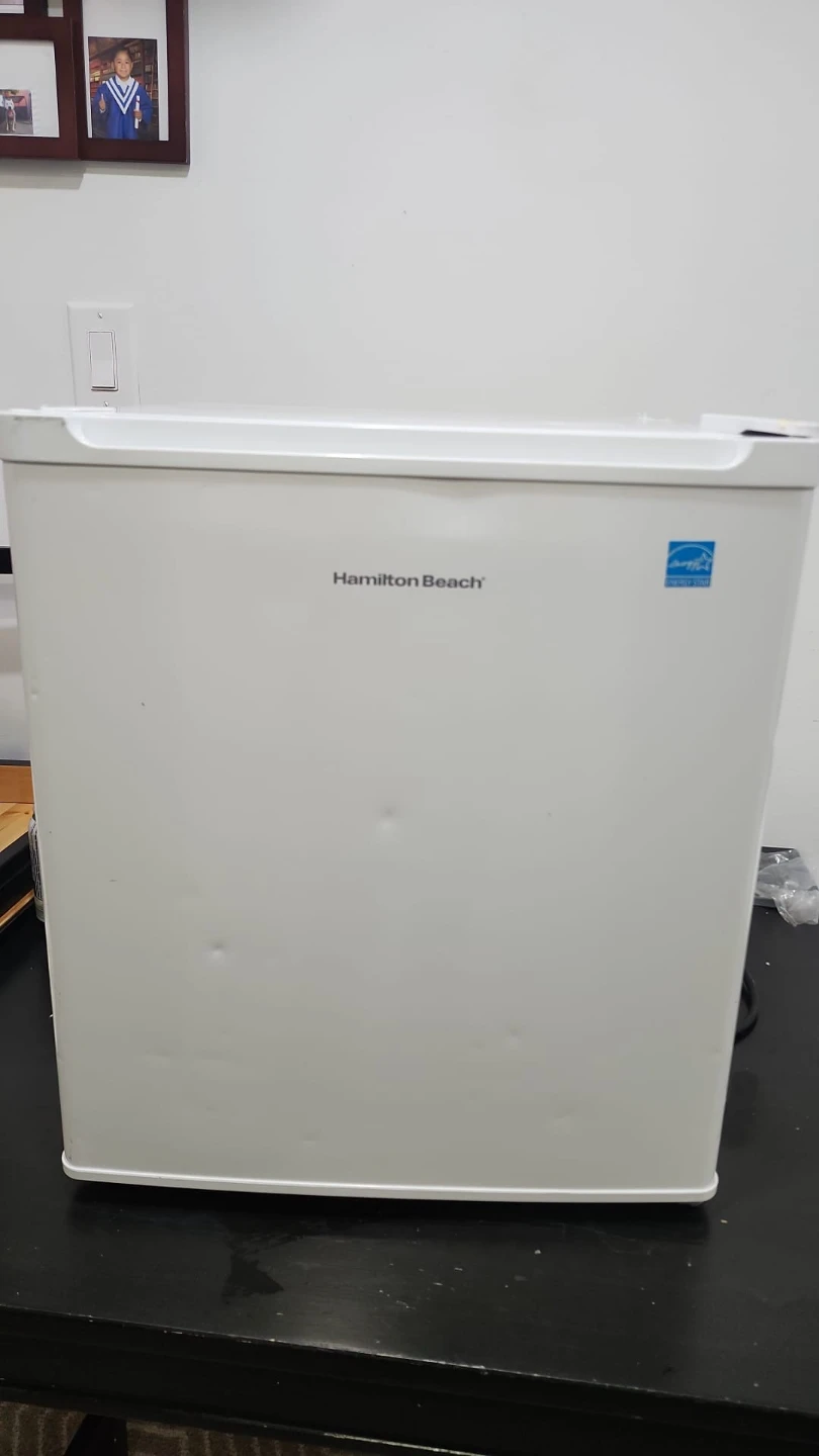 Hamilton Beach White Mini Fridge