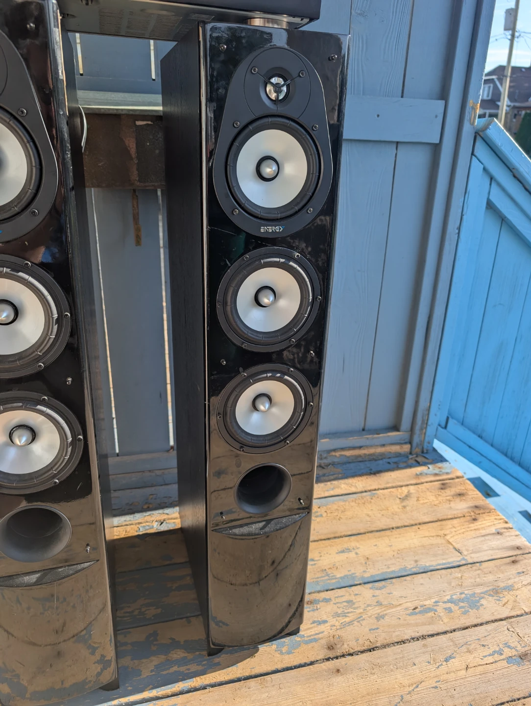 Yamaha AV Receiver and two Tower Speakers - photo 3