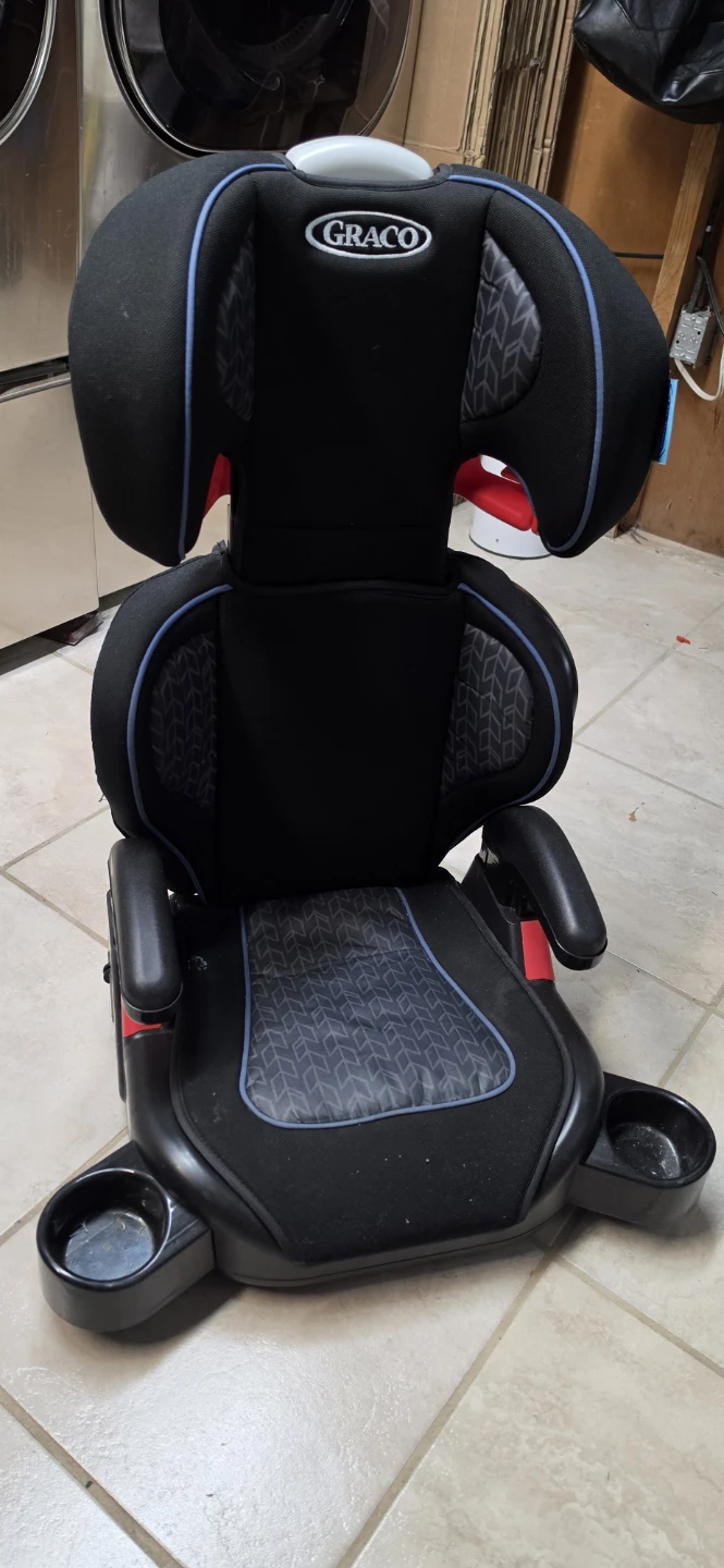 Graco Booster Car Seat - photo 2