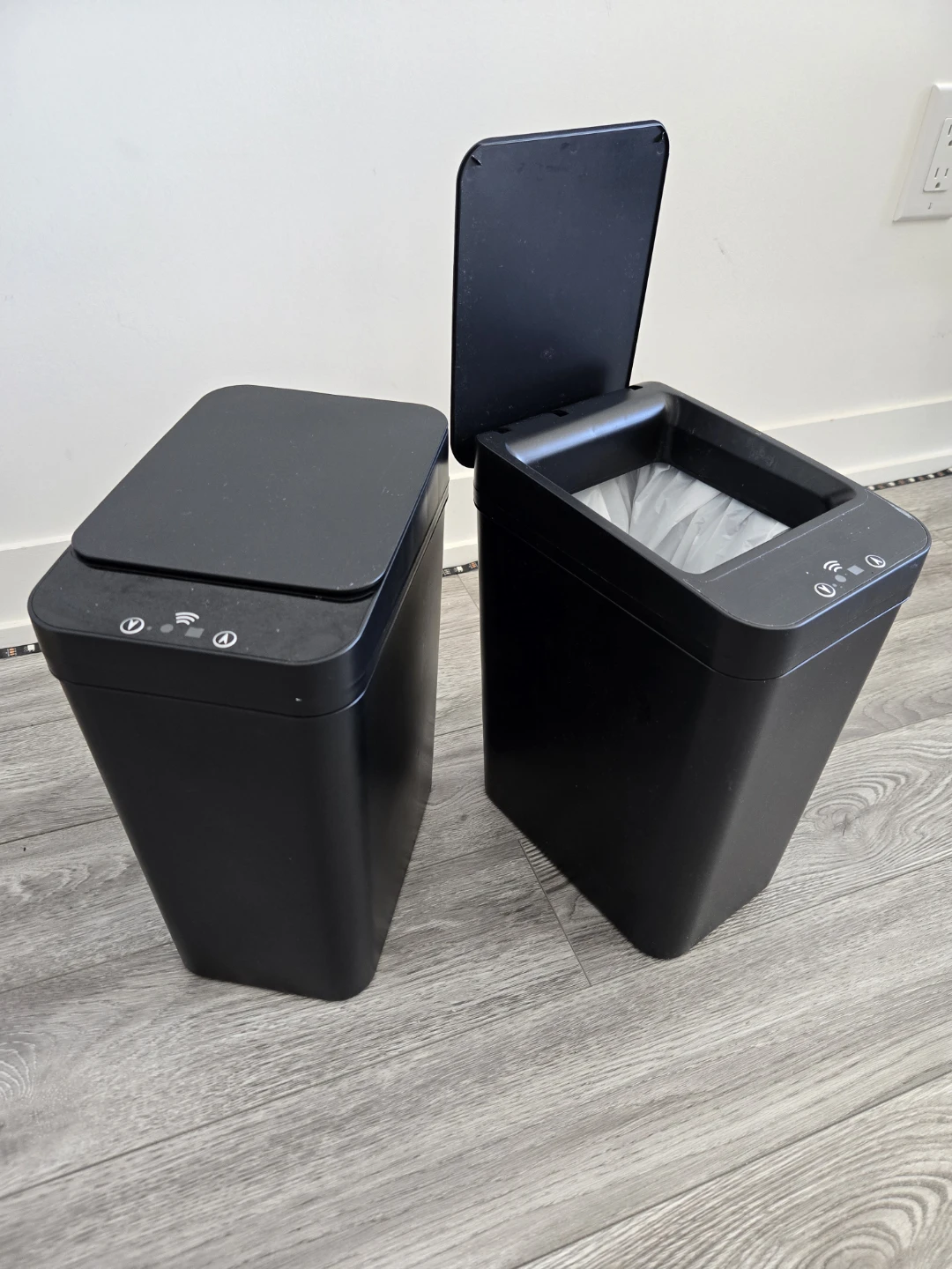 2.4 Gallons Black Automatic Trash Can