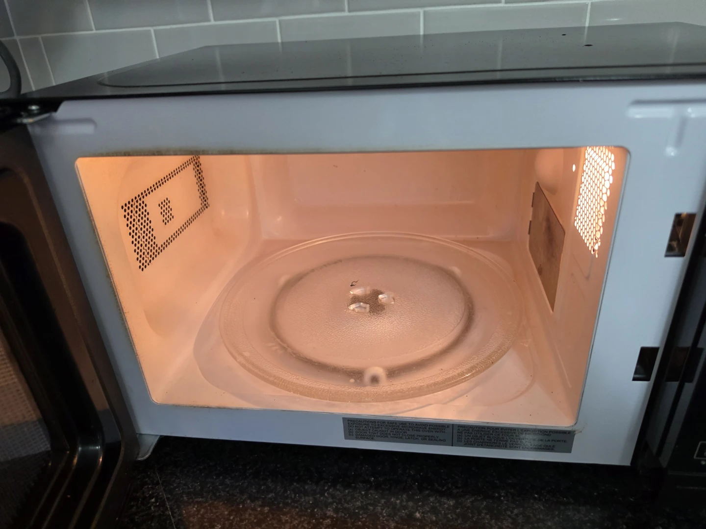 Hamilton Beach Microwave - photo 2