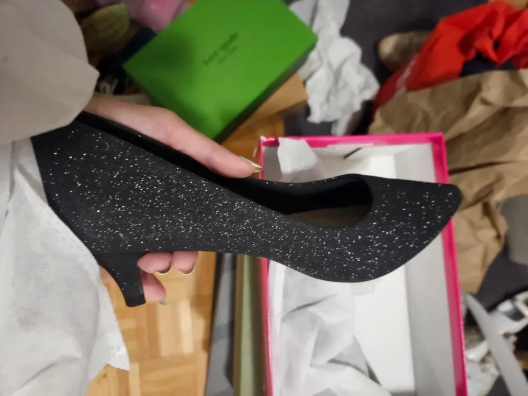 NWT TAXI Aliyah Black Glitter Pump