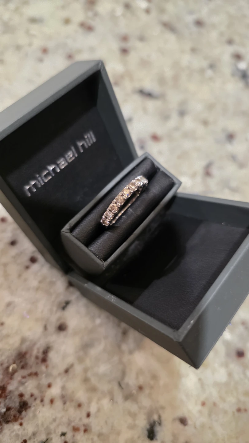 14k white gold diamond wedding band