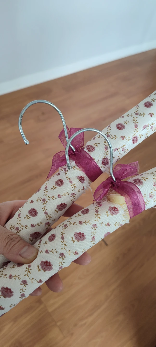 2 Padded Hangers with Floral Print - photo 2