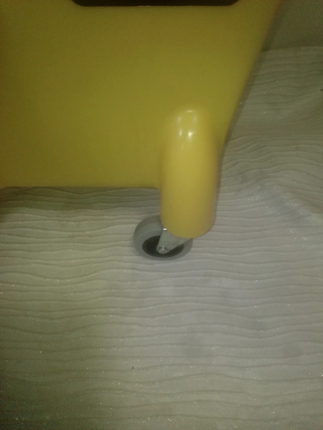 Rubbermaid Commercial Yellow Mop Bucket with Wringer - photo 3