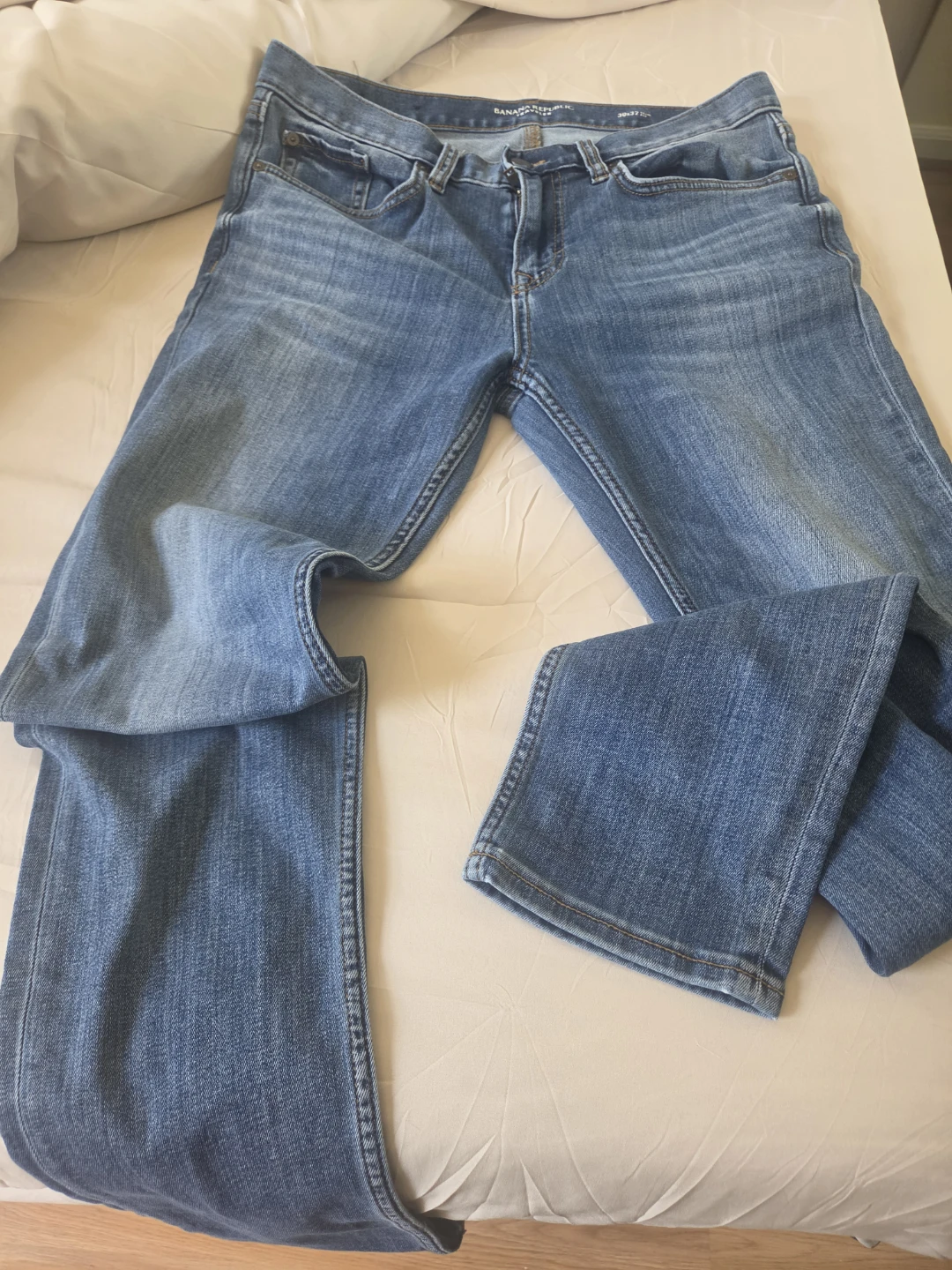 Banana Republic Traveler Slim Fit Jeans 30x32