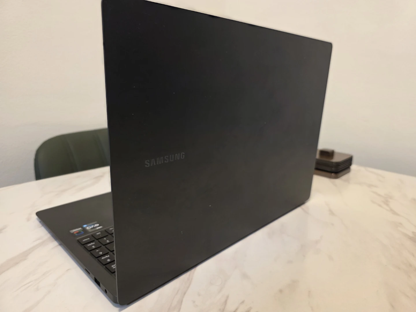 Samsung Galaxy Book 3 pro 16 inch LIKE NEW - photo 2