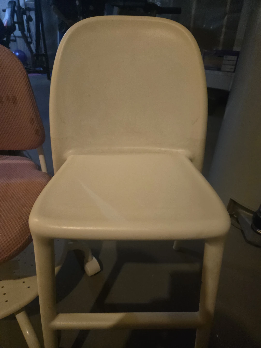 White Plastic Chair - photo 2
