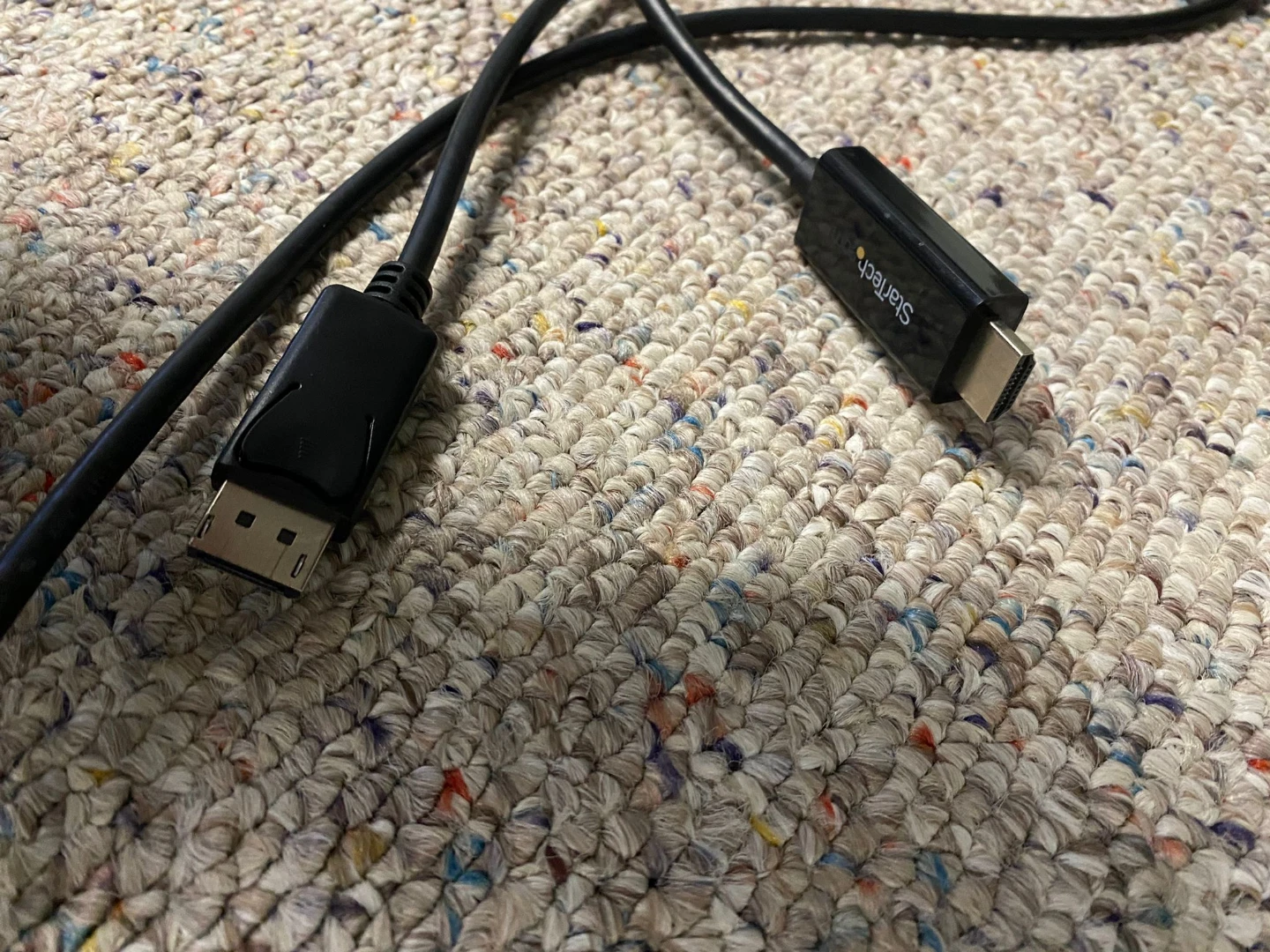StarTech.com DisplayPort to HDMI Adapter Cable - photo 2