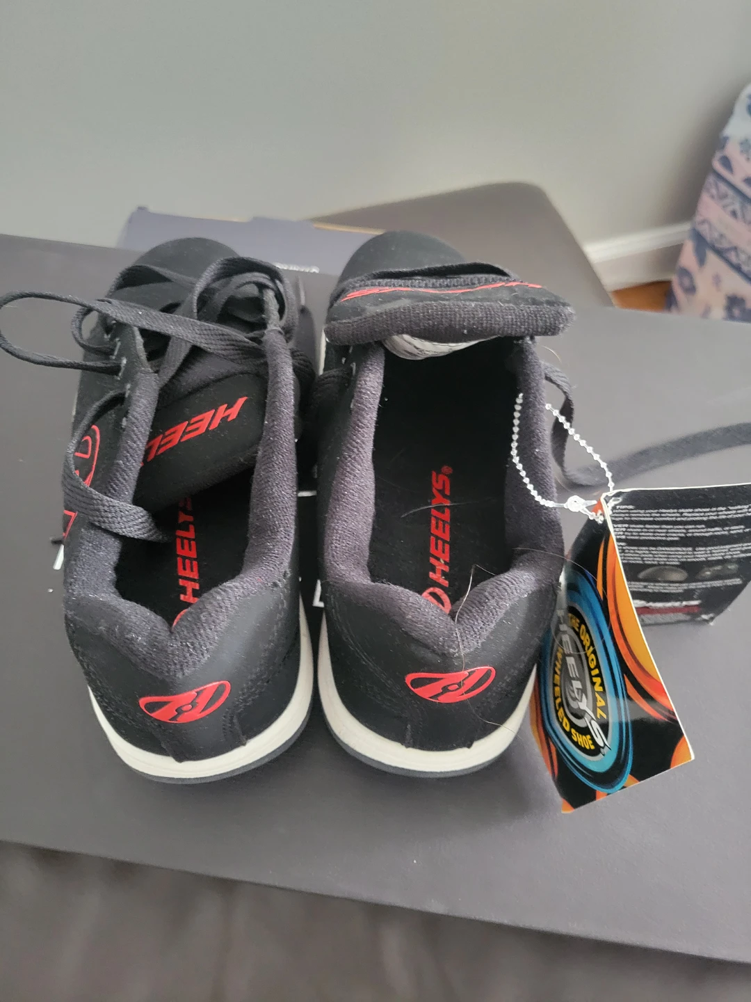 Heelys Black & Red Roller Shoes - Size 3 - photo 3