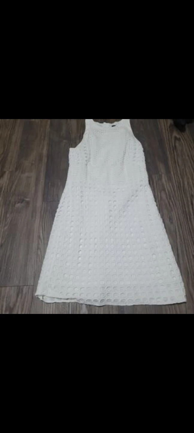 Banana Republic white eyelet dress size 6 brand new