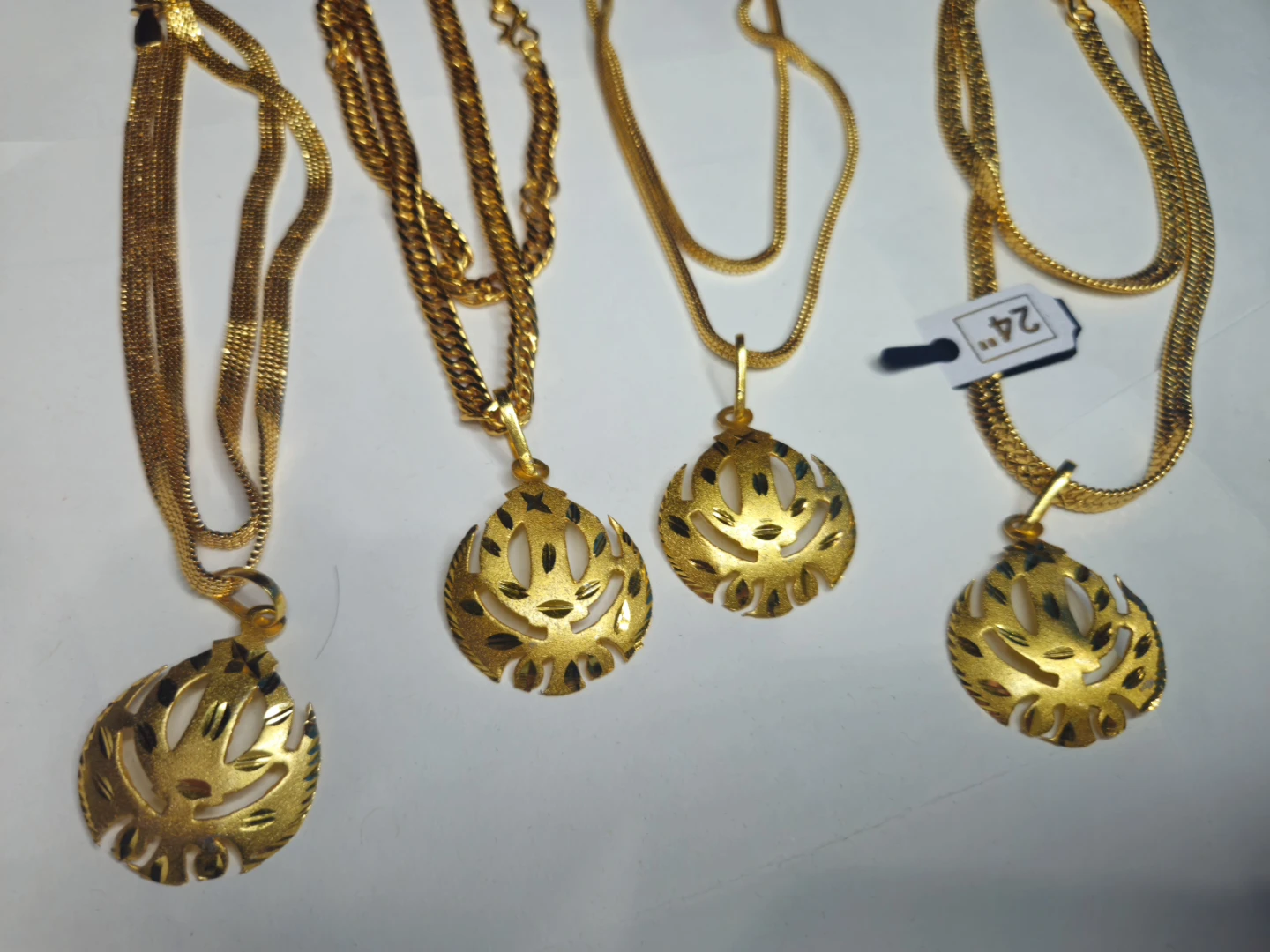 24 k Gold  plated  chain pandent - photo 2