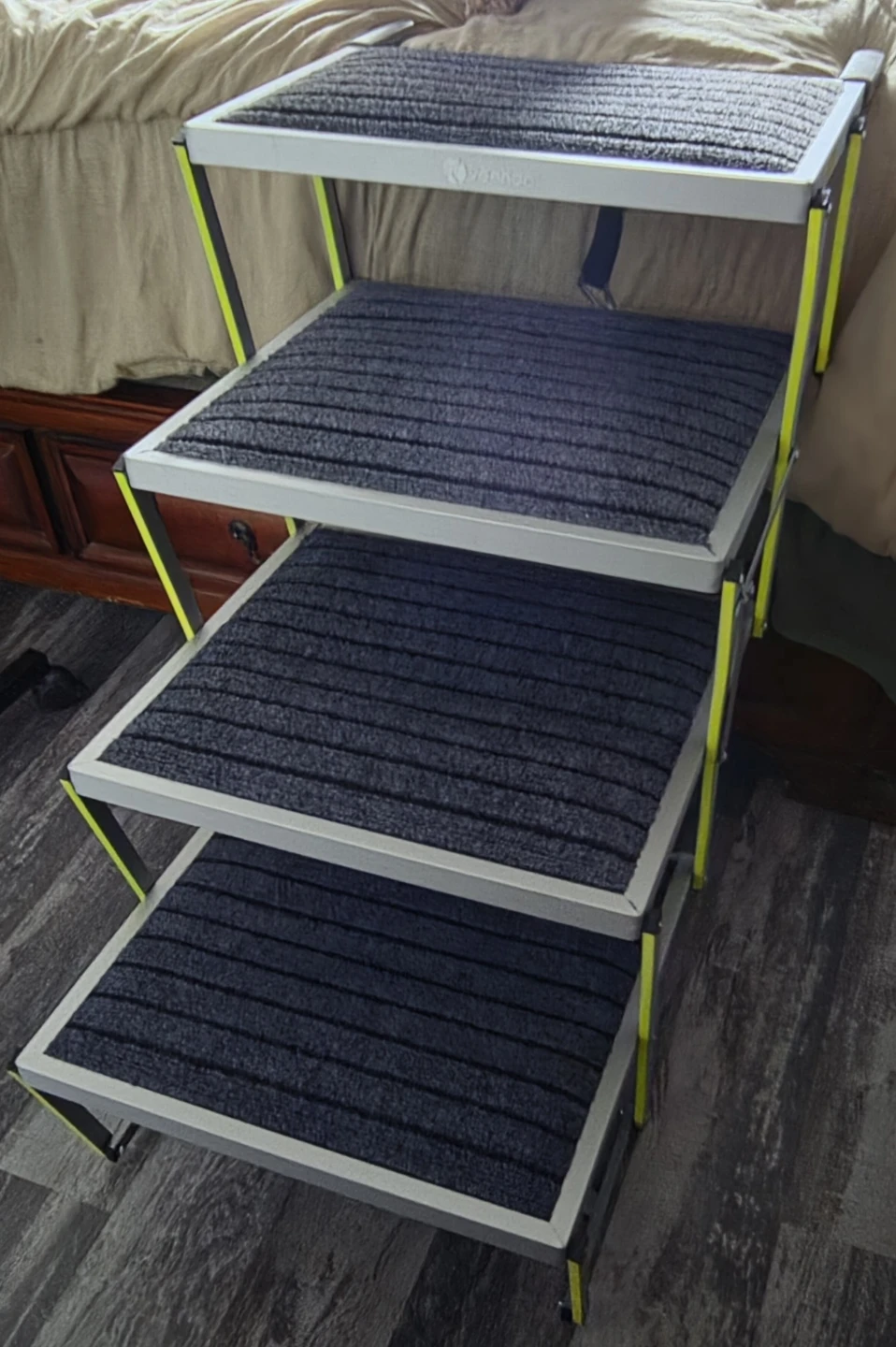 Veehoo 4-Step Pet Stairs extra wide