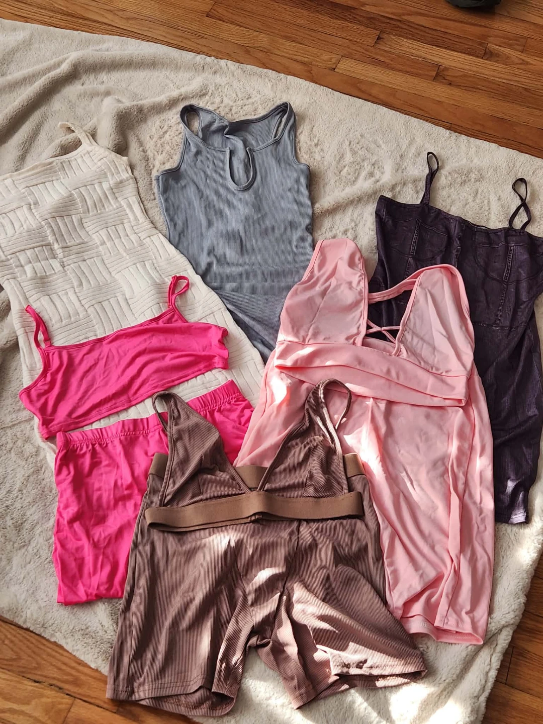 Lot of 350 women clothes dress suits sizes s,m,l,xl,xxl